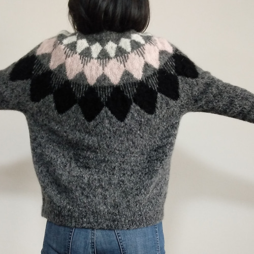 amuhibi KNIT BOOK」からダイヤモンドヨーク ニット・セーター アニー