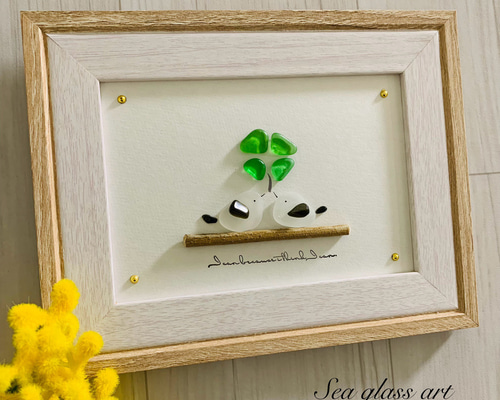 ♡四つ葉のクローバーいっぱいのリース♡リス＆うさぎ シーグラスアート ♡四つ葉のクローバーいっぱいのリース♡リス＆うさぎ シーグラスアート