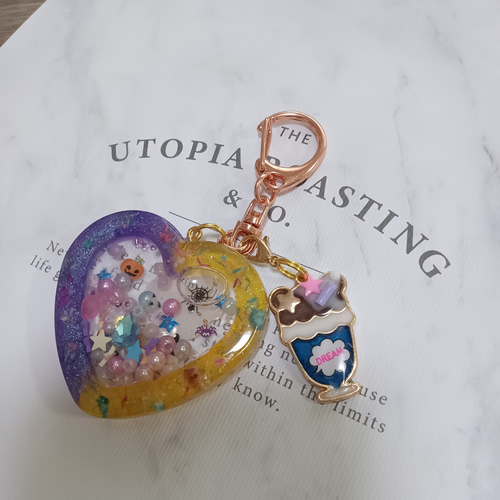 まっちゃん(*´꒳`*) シャカシャカキーホルダー ハローキティ 90s シャカシャカキーホルダー nic_kt13-01_03