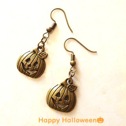 ★選べる金具♪9種類！★Happy Halloween☆彡 ジャックオーランタンのピアス ～アンティーク 1枚目の画像