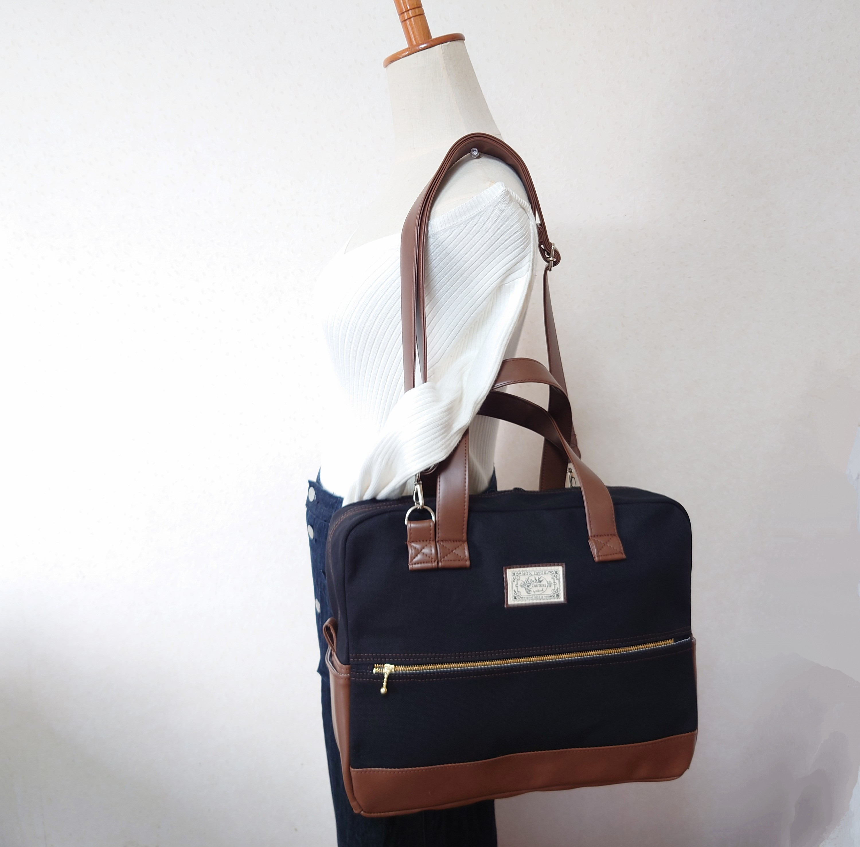 色の変更可能3way黒帆布と焦げ茶合皮の四角いボストンバッグ（横型）