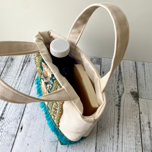 推しカラーgreenキラキラ輝く花モチーフインド刺繍トートバッグ 推しカラーgreenキラキラ輝く花モチーフインド刺繍トートバッグ