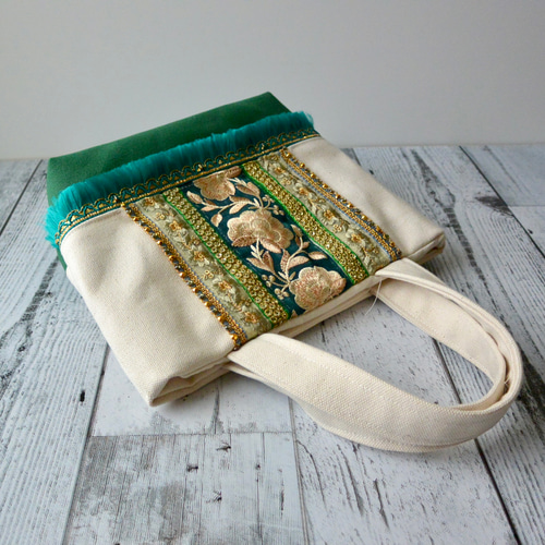 推しカラーgreenキラキラ輝く花モチーフインド刺繍トートバッグ【S
