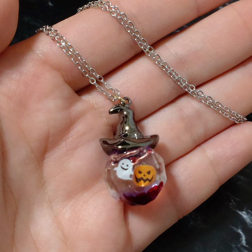 【1307】レジン　ハロウィン　ネックレス　ペンダント　ハンドメイド 1307】レジン ハロウィン ネックレス ペンダント ハンドメイド