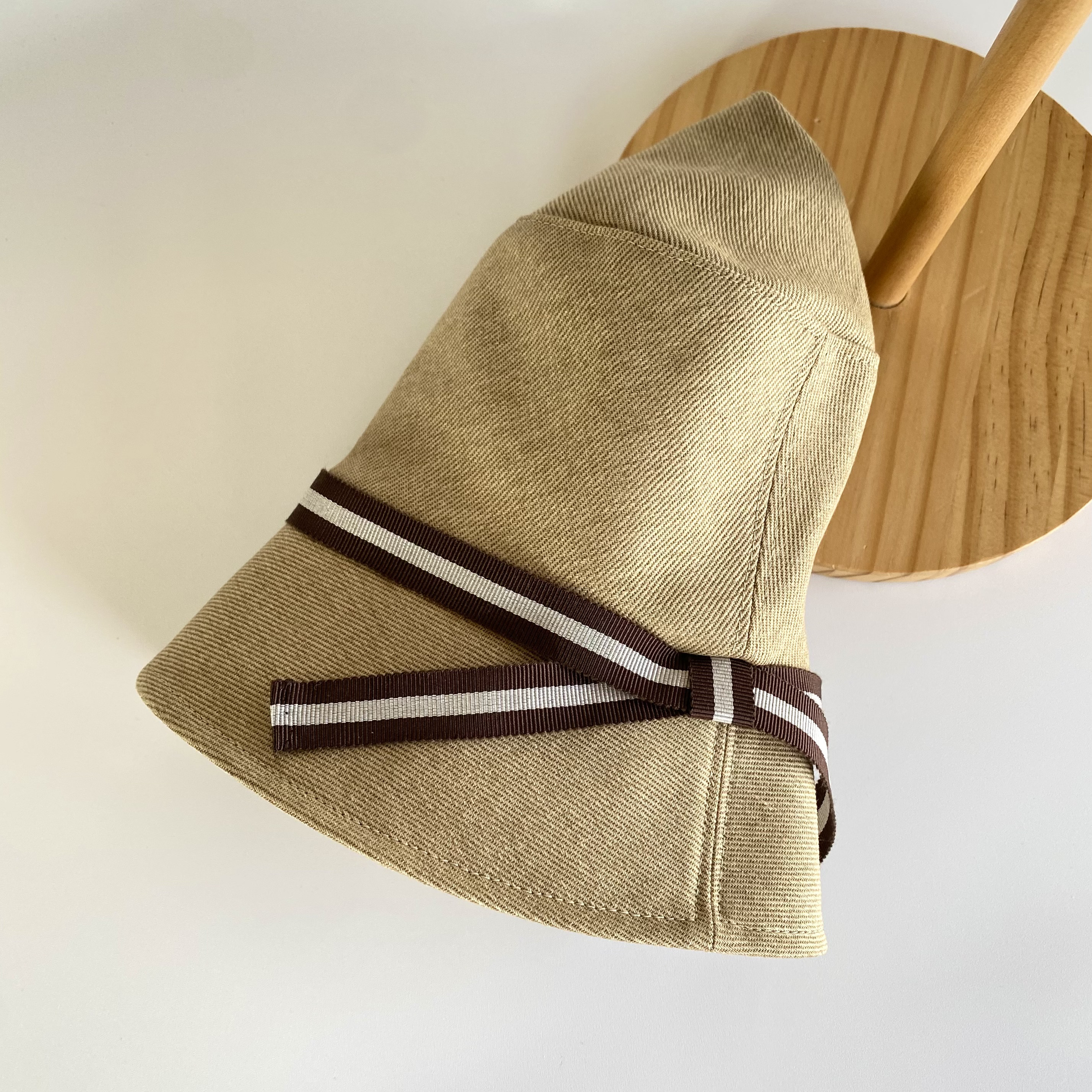 【春のおでかけに】木馬リボンの帽子《受注製作＊SS/S/M/L/LL》バケットハット/日本製コットン/ベージュ