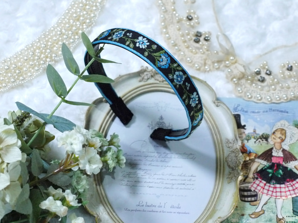 black × blue ＊ 花柄 チロリアンテープ リボン ✿ カチューシャ 3枚目の画像