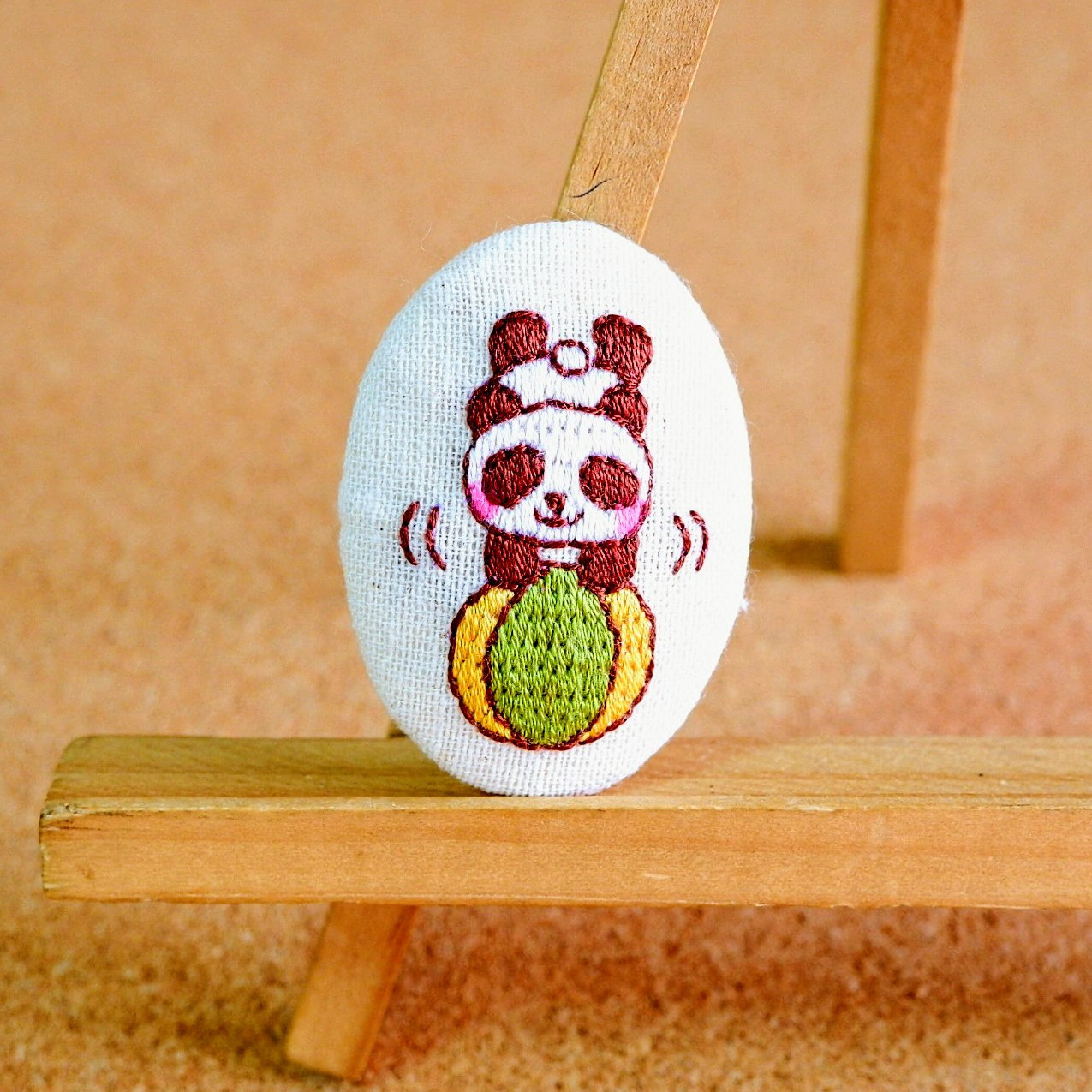 ❁hAnafany❁(専用) くるみボタン 鳥刺繍 ヘアゴムorブローチ 【公式通販】