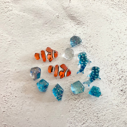 まち針4本セット　小さな水族館　ジンベイザメ　ジンベエザメ　カクレクマノミ　海の雫　【受注製作】 4枚目の画像