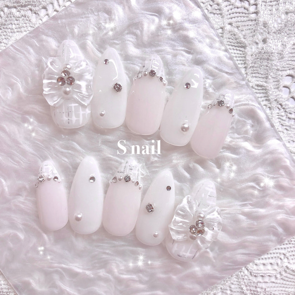 現品】ネイルチップ 白 ホワイト 乳白色 ツイード リボン ガーリー