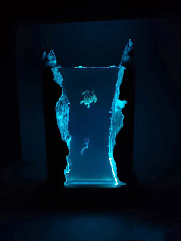 环氧树脂灯resin lamp/深潜水邂逅海龟/微缩景观手工夜灯 第2張的照片