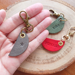 こっくりカラー◎お菓子みたいなミニキーホルダー＊イタリアレザーを身近に♪【無料名入れ】 5枚目の画像