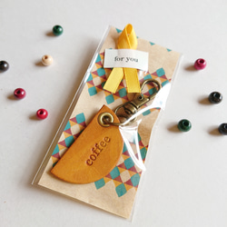 こっくりカラー◎お菓子みたいなミニキーホルダー＊イタリアレザーを身近に♪【無料名入れ】 4枚目の画像