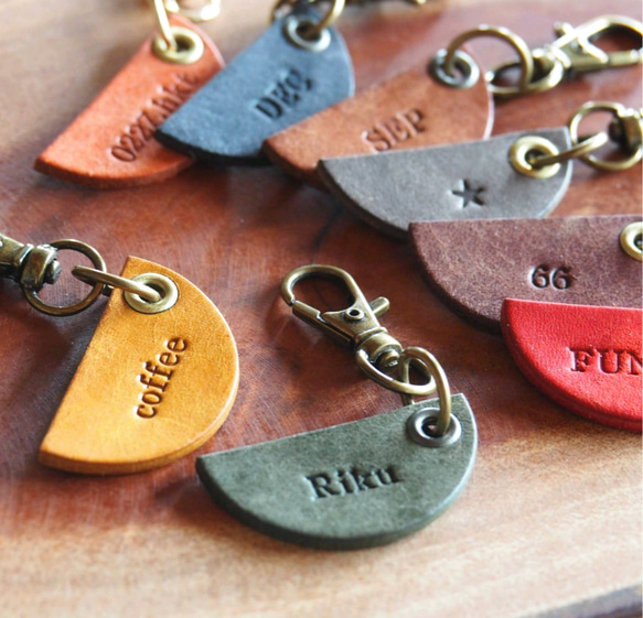こっくりカラー◎お菓子みたいなミニキーホルダー＊イタリアレザーを身近に♪【無料名入れ】 8枚目の画像