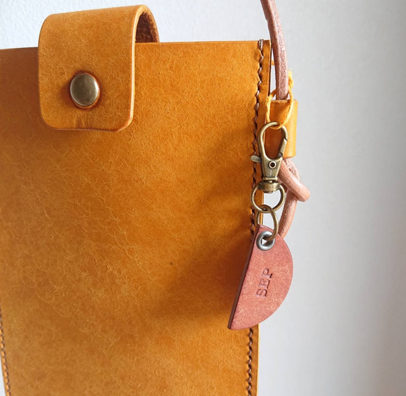 こっくりカラー◎お菓子みたいなミニキーホルダー＊イタリアレザーを身近に♪【無料名入れ】 11枚目の画像