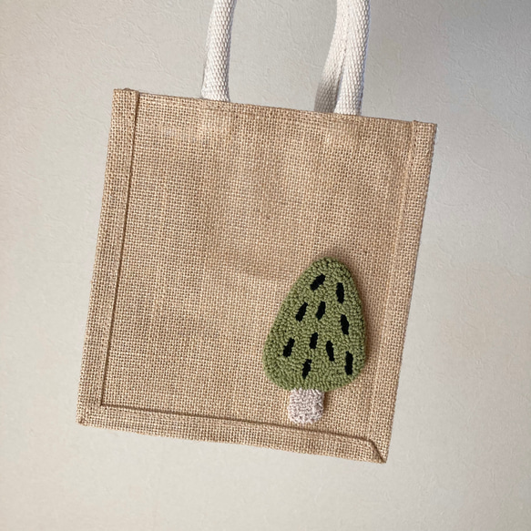 【送料込み】北欧　ナチュラル　ジュートバッグ　1枚　自然　山　木　シンプル　ランチバッグ　トート　刺繍　ギフト 12枚目の画像