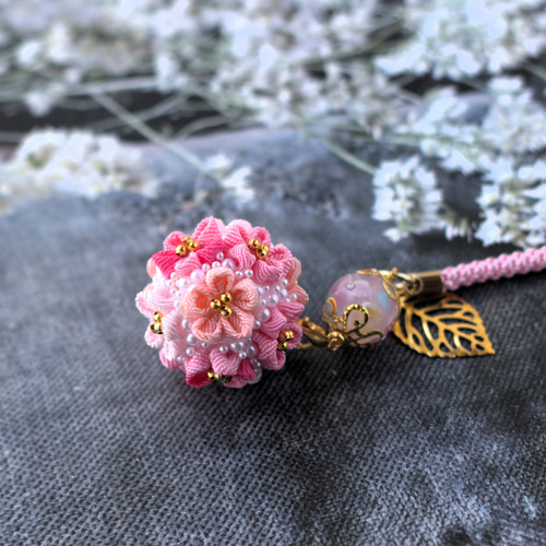 ミニチュア着物ストラップ　桜　金蘭　つまみ細工チャームストラップ ❁つまみ細工山桜＆とんぼ玉根付けストラップ❁帯飾りキーアクセサリー