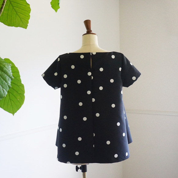 【new】Polka dot A-line blouse ドットのAラインブラウス（ブラック）38 4枚目の画像