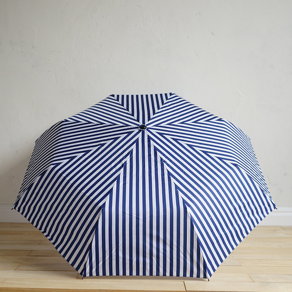 竹ハンドルの折りたたみ傘  晴雨兼用 stripe navy 162001 日傘 雨傘 ストライプ ネイビー 2枚目の画像