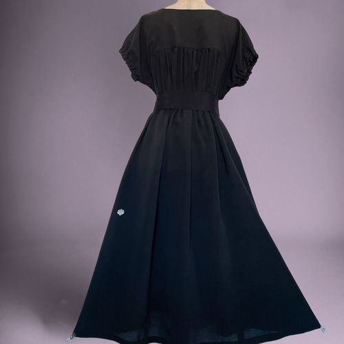 黒留袖 差し色ギャザーワンピース フォーマル 着物リメイク 演奏会