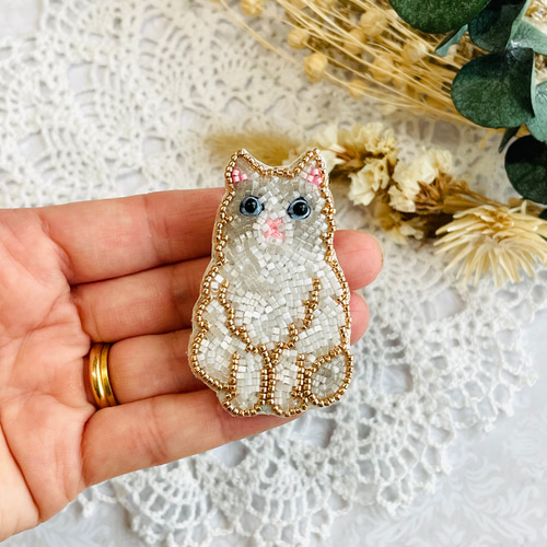 ビーズ刺繍の猫ブローチ・ラグドール ブローチ Little Plum 通販