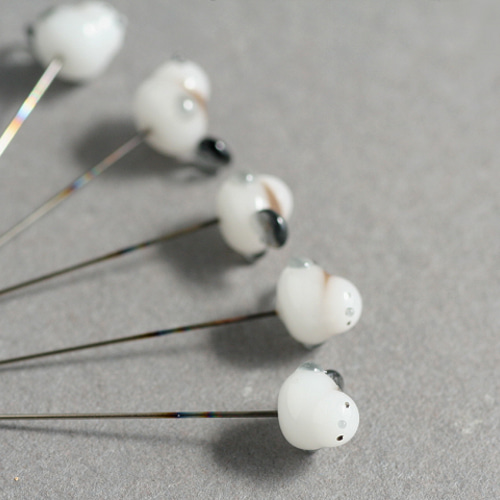 ガラスの待ち針/シマエナガ 其他生活雜貨 工房ぺるる 的作品