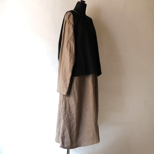 通年着られるAラインワンピース リネン100% モカベージュ ワンピース