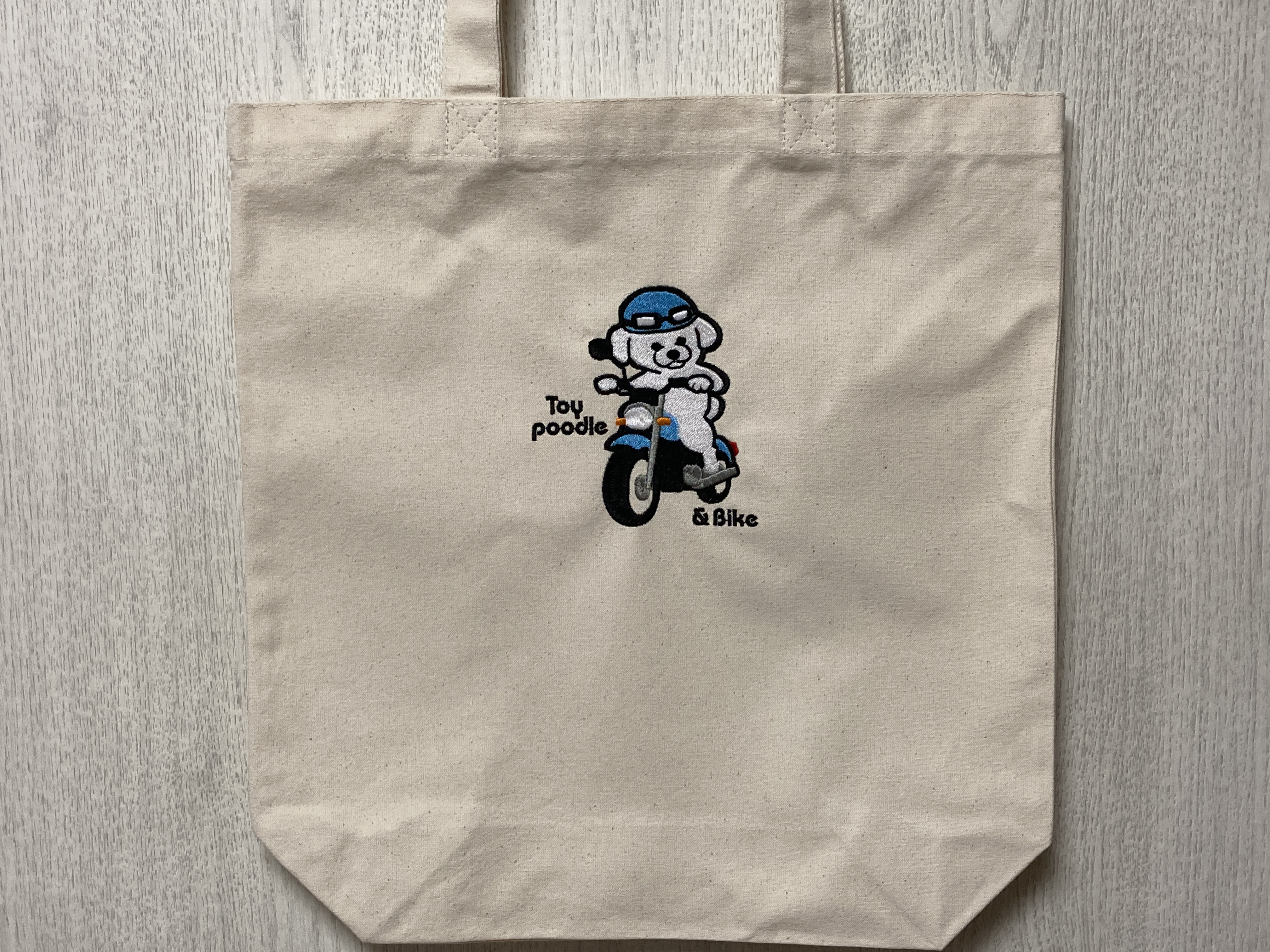 メーカー直売 - 人気ランキング パリのイラストが刺繍された 大判のトートバッグ バッグ