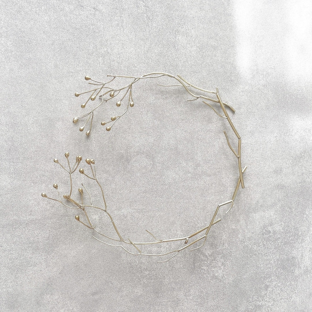 『野薔薇』真鍮のバラの実のリース　18cm