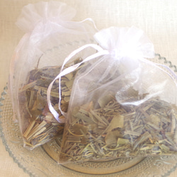 2個入り ◆ Botanical  sachet ◆ クローゼット用 虫よけサシェ レモングラスブレンドのポプリ 3枚目の画像