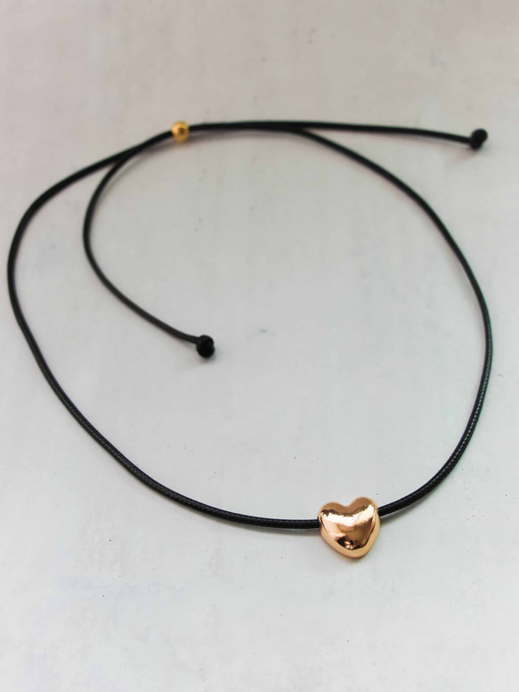 gold heart choker 2枚目の画像