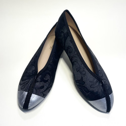 輕柔雙色中式鞋（黑常春藤x橡膠銀）22.5cm至25.0cm 第2張的照片