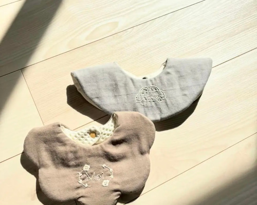 温かみのある手刺繍のお名前スタイ〜オーダーページ〜 スタイ