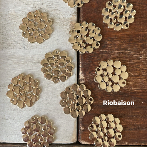 ゴールドみゃくみゃくパーツ 両端穴あき 4個 チャーム riobaison