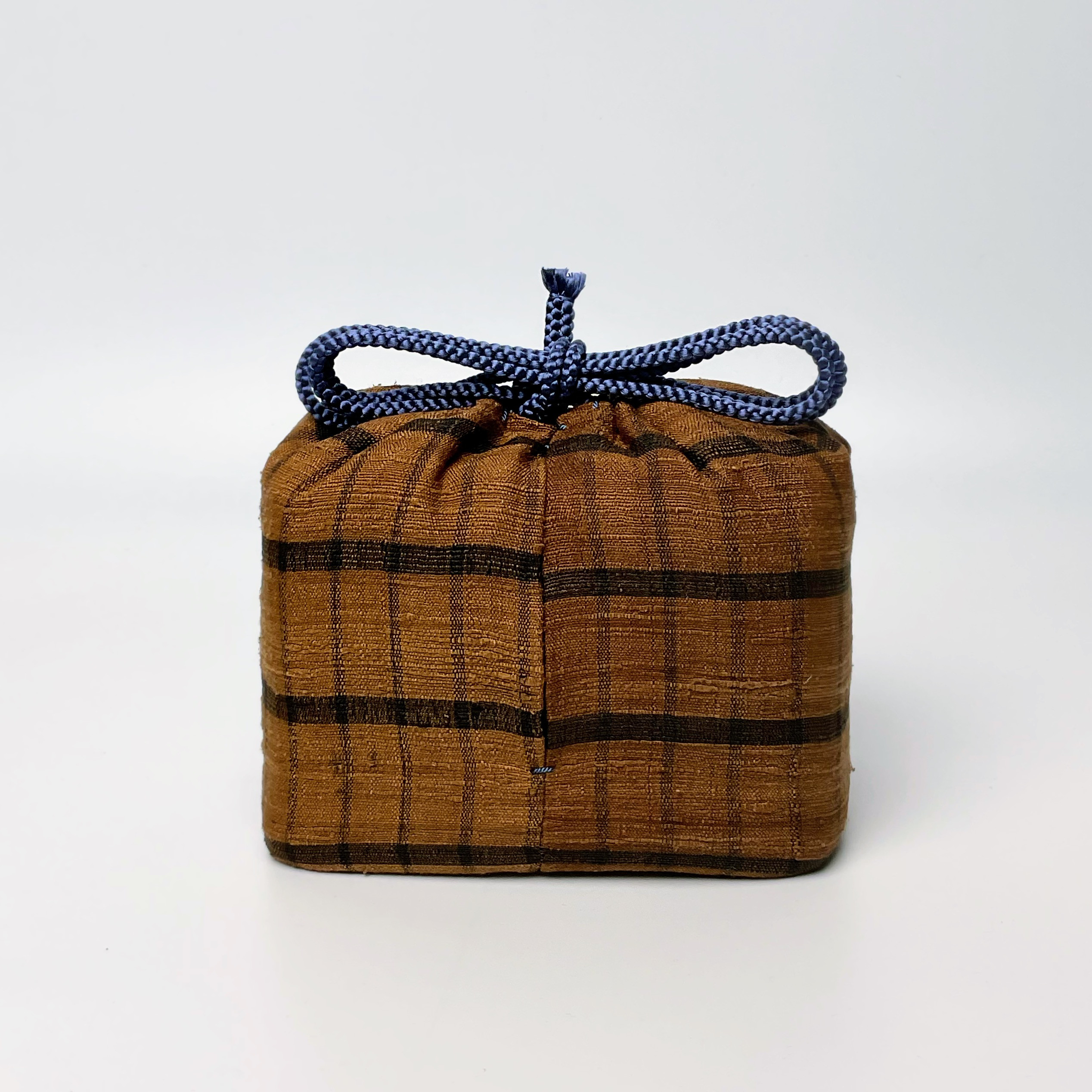 伊藤東彦作 花図 ぐい呑 茶入 共箱 共布 略歴付 酒器 茶道具