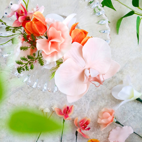 サーモンピンク胡蝶蘭のイヤーカフ】イヤーカフ イヤーフック フラワー