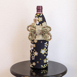 ボトル着物　黒桜　金色帯　ワインボトルカバー 3枚目の画像