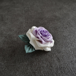 薔薇 コサージュ ✤ ブローチ　クリップピン　紫　入学式　卒業式　フォーマル　つまみ細工　髪飾り 3枚目の画像