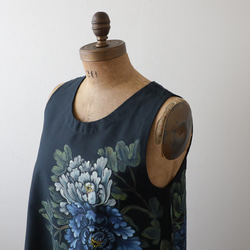 ⁂最終ＳＡＬＥ　手描きART　 優美に咲き誇る瑠璃色の花々　ワンピース　ゆったり　ジャンパースカート　R51D 5枚目の画像