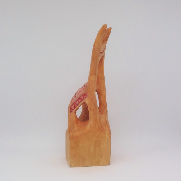 木彫刻 アート『 魔法の椅子 』 芸術 アート ハンドメイド 松 手彫り 彫刻 7枚目の画像