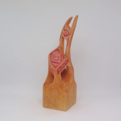 木彫刻 アート『 魔法の椅子 』 芸術 アート ハンドメイド 松 手彫り 彫刻 3枚目の画像