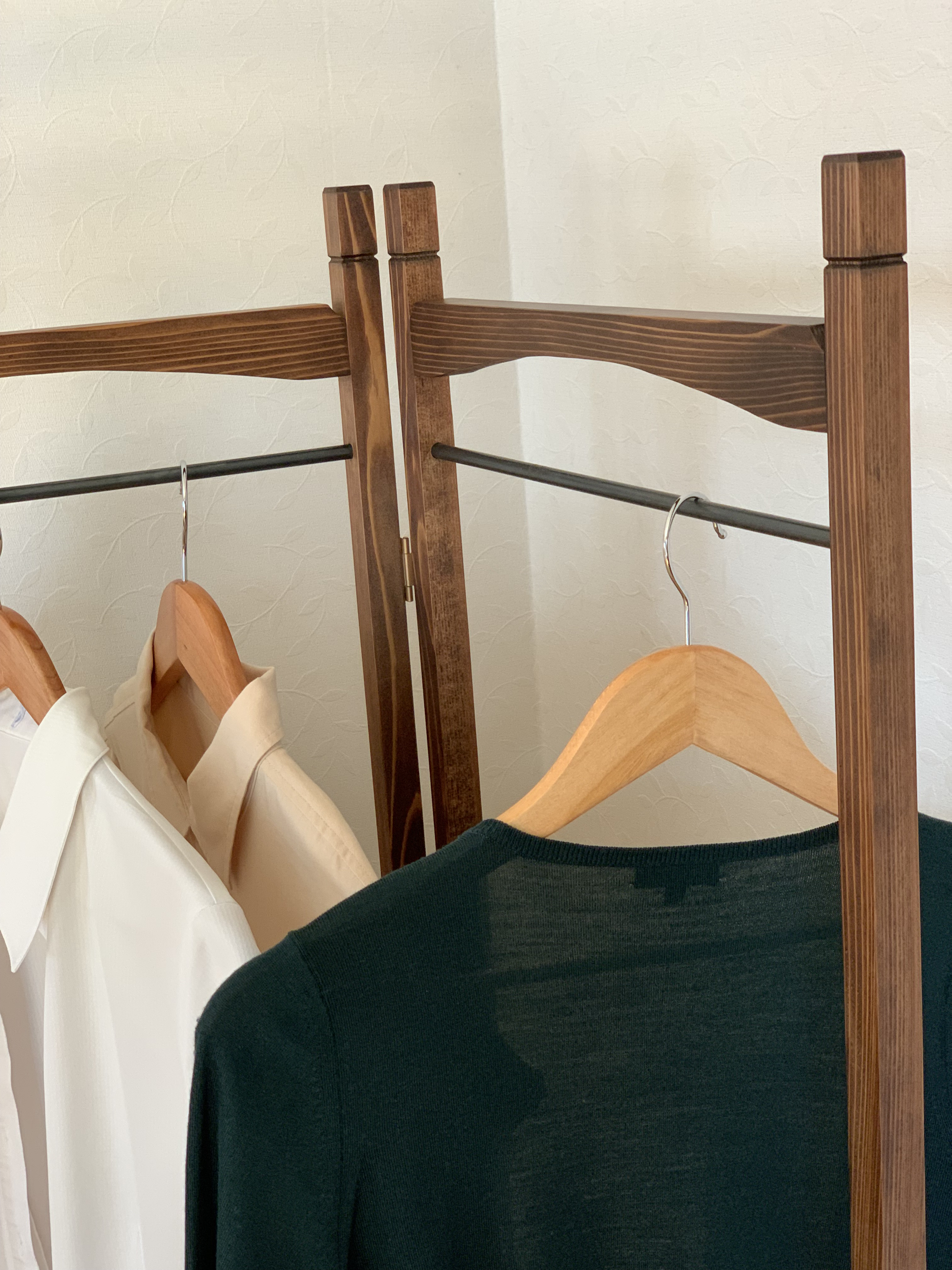 【洋書スタイル】木とアイアンのスリムハンガーラック 洋書スタイル】木とアイアンのスリムハンガーラック