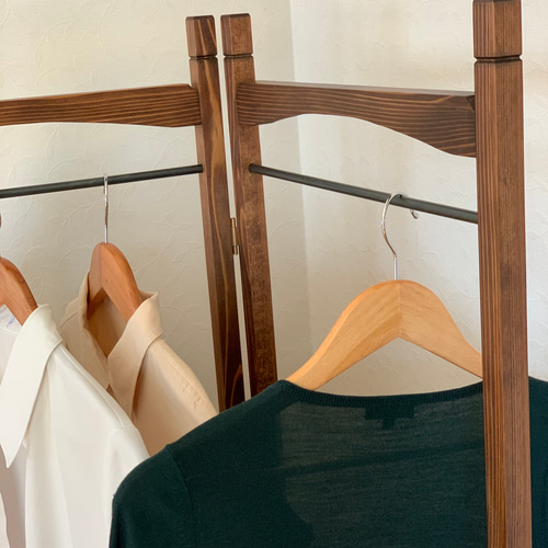 【洋書スタイル】木とアイアンのスリムハンガーラック 洋書スタイル】木とアイアンのスリムハンガーラック