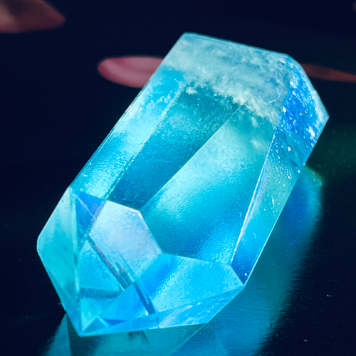 七色の夢໒꒱✨ ブルー オーラ 水晶 クリスタル ポイント 原石