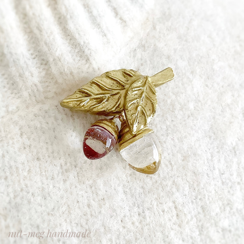 どんぐりのブローチ クリア ブローチ 空想雑貨店：nut-meg 通販