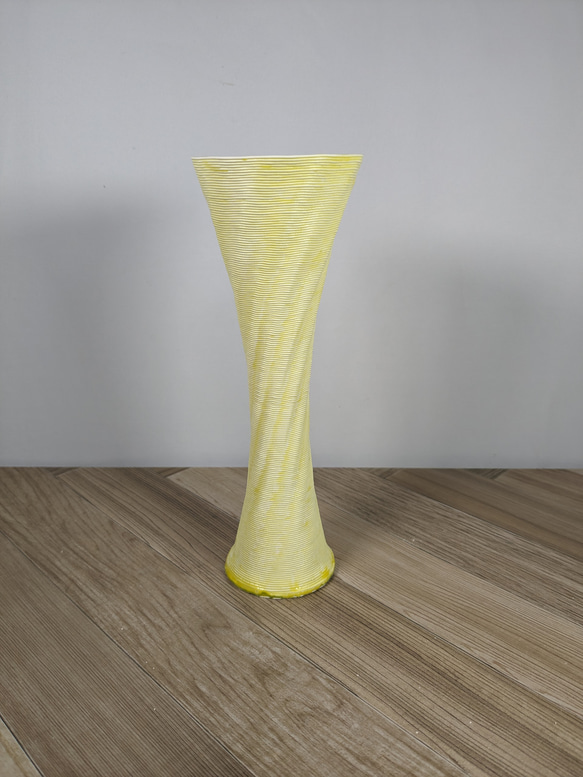 スパイラル　陶器の花瓶（黄色）　３D　1点限定 2枚目の画像