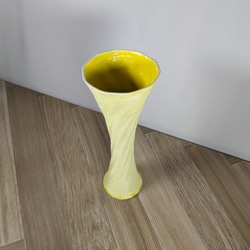 スパイラル　陶器の花瓶（黄色）　３D　1点限定 3枚目の画像