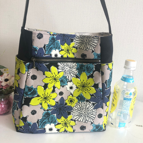 ワンショルダーバッグ 黒系花柄 ショルダーバッグ tumugi 通販｜Creema 