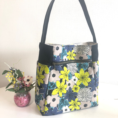 ワンショルダーバッグ 黒系花柄 ショルダーバッグ tumugi 通販｜Creema 