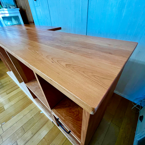 キッチンカウンター チェリー材 キッチン収納 コンセント 跳ね上げ