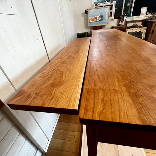 展示品　マスターウォール　チェリー材　カウンターテーブル　キッチンカウンター キッチンカウンター チェリー材 キッチン収納 コンセント 跳ね上げ